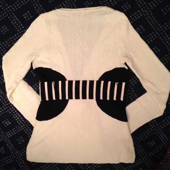 Belted open cardigan sweater from Anthro - Picture 3 of 7